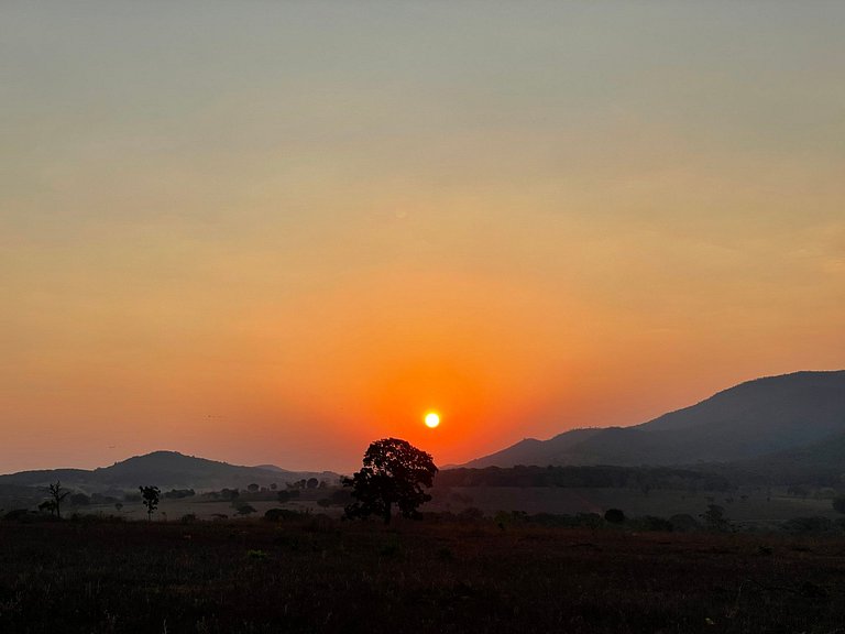 Summer Glass Home: cabana de vidro com ofurô em Pirenópolis