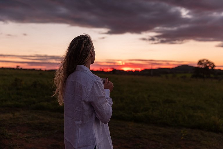 Summer Glass Home: cabana de vidro com ofurô em Pirenópolis